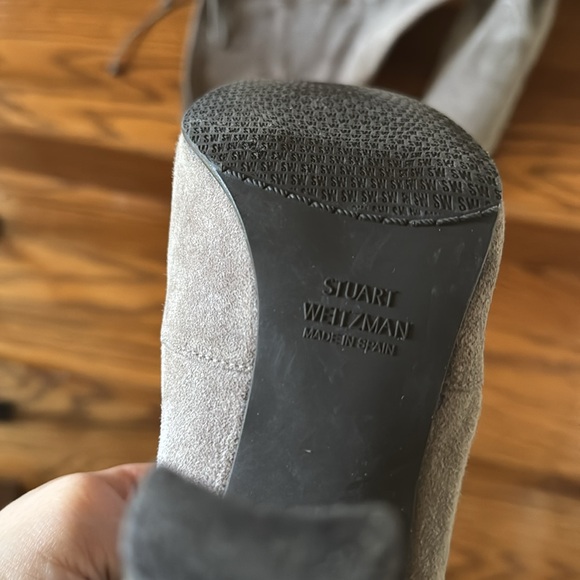 Stuart Weitzman - Picture 2 of 5